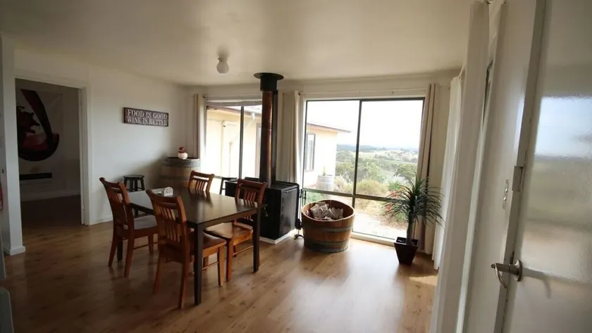 Clare View Accommodation - Image 1