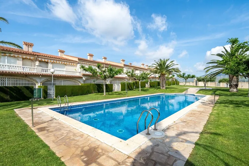 Appartamento vacanze \"Montserrat\" con vista mare, piscina condivisa e Wi-Fi - Image 1