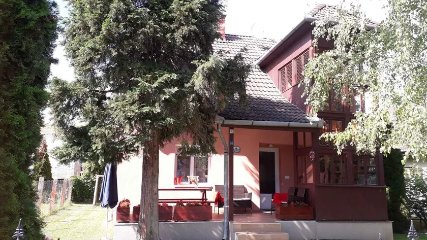 Holiday home in the city center with air conditioning - Image 1