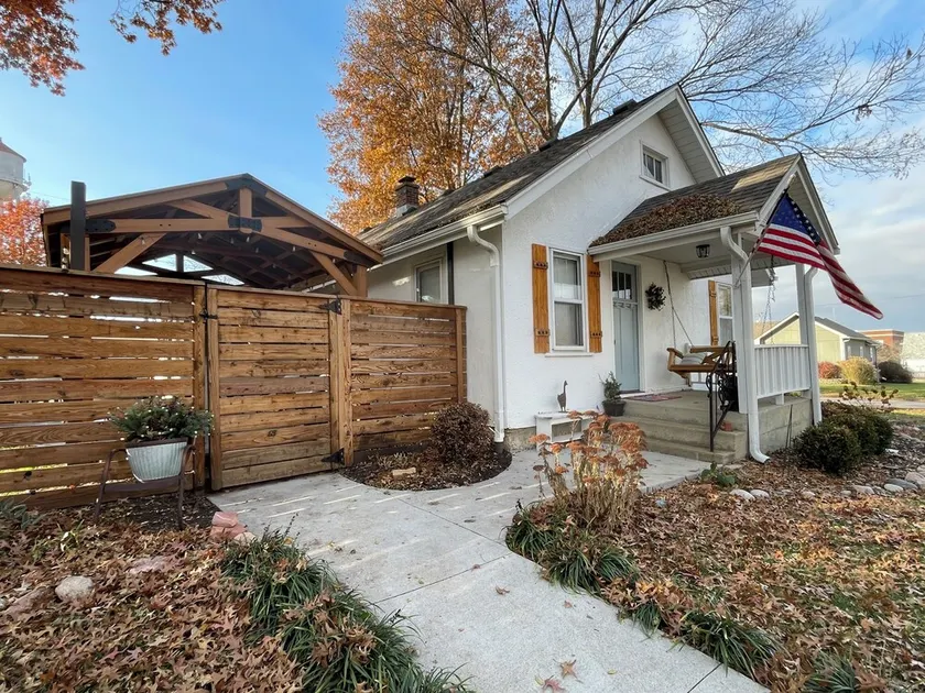 Cozy Bungalow in the quaint small town of Louisburg! - Image 1