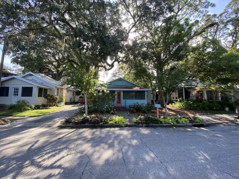Old Florida bungalow in Sarasota‘s best location - Image 1
