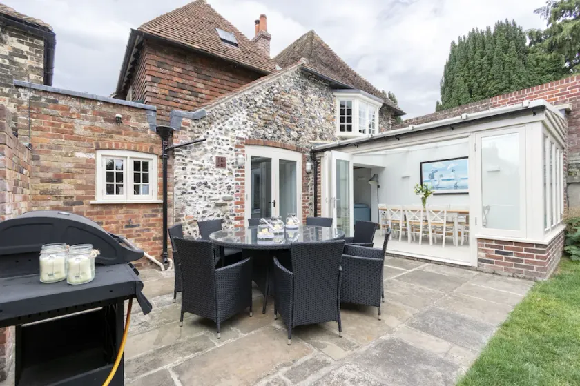 SandiCottage - Charming Quintessentially English Cottage - Image 1