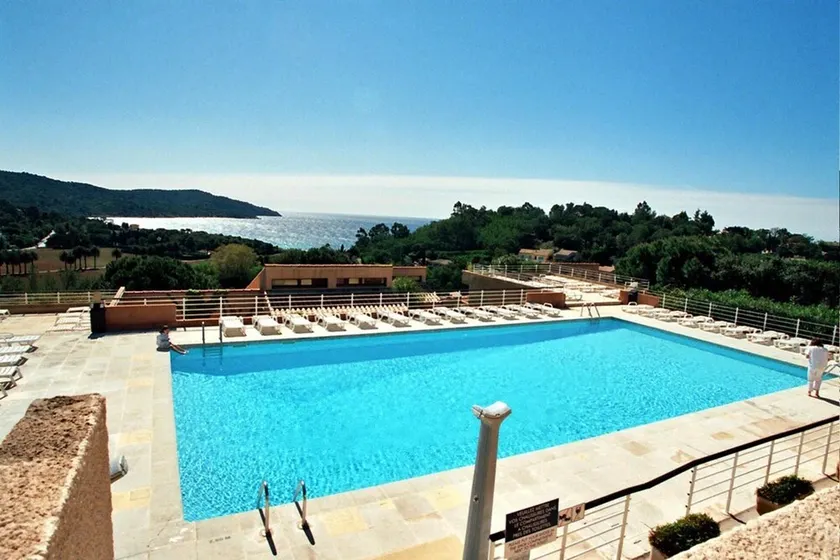 LA CROIX VALMER / SYLVABELLE - 2 p + terrasse - Belle vue Mer avec piscine - - Image 1