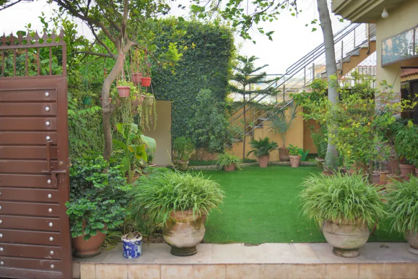 A home away from home with  plenty of rooms available. Contact: +923214567755 - Image 1