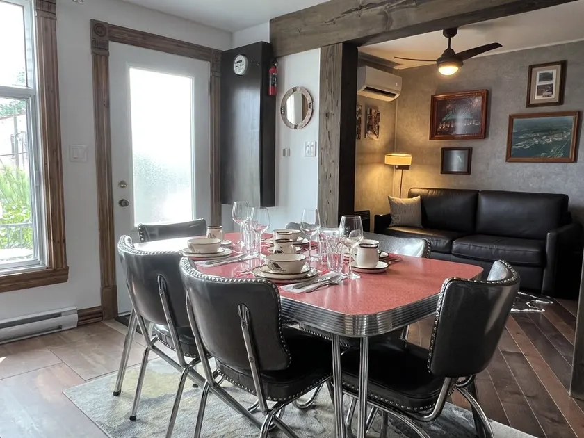 Gîte Le Bercy • 3 Bdrm • FREE Parking available • Near Metro • DWTN • A/C Wi-Fi - Image 1