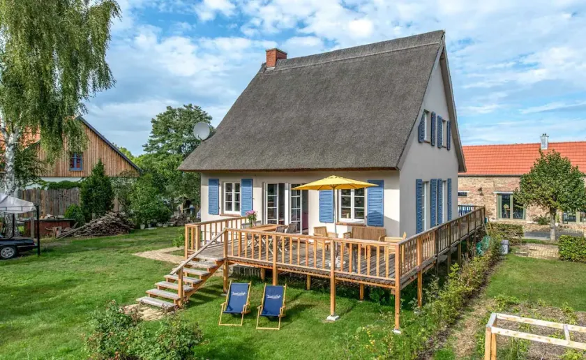 Anchor. Point: Unique house in Rieth am See - Image 1