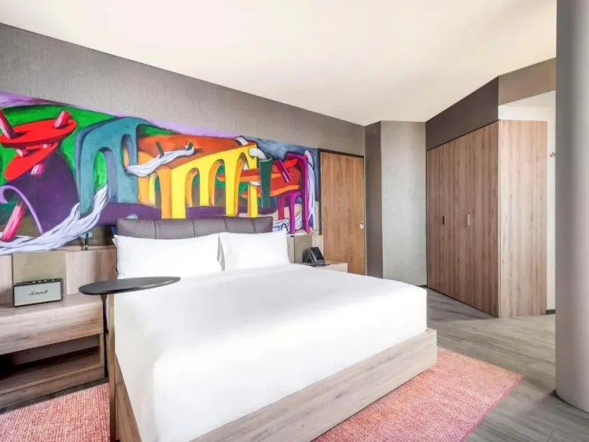 Explore Monumento a los Niños & City Charms | Condesa Penthouse | Pets Allowed - Image 1