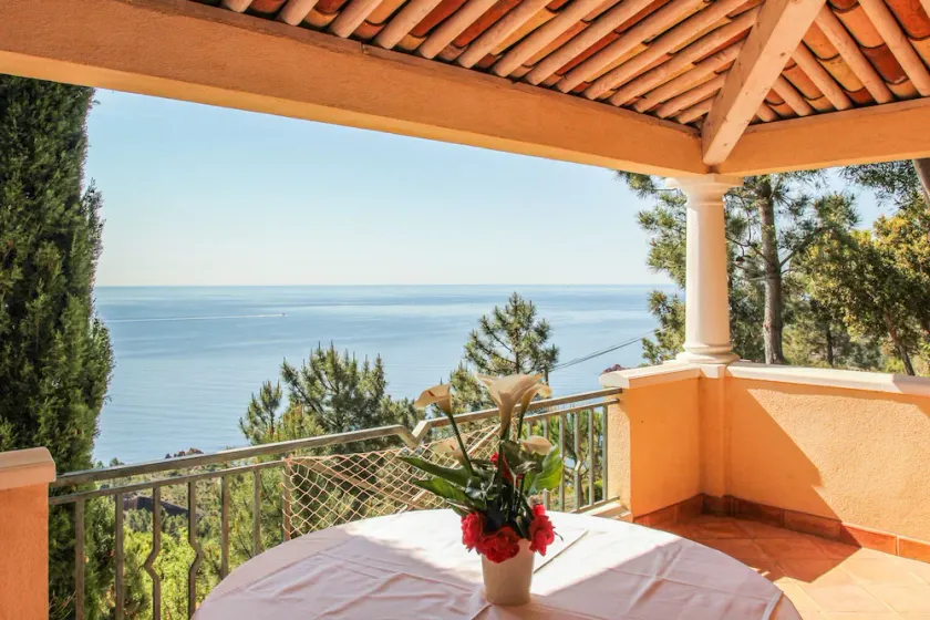 STUDIO FULL MED CHARM 28m2 terrasse 22m2 PANORAMA SEA / MASSIF OF ESTEREL - Image 1