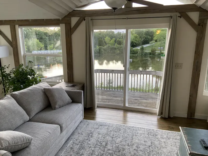 Private lake house getaway between ark encounter and creation museum! - Image 1