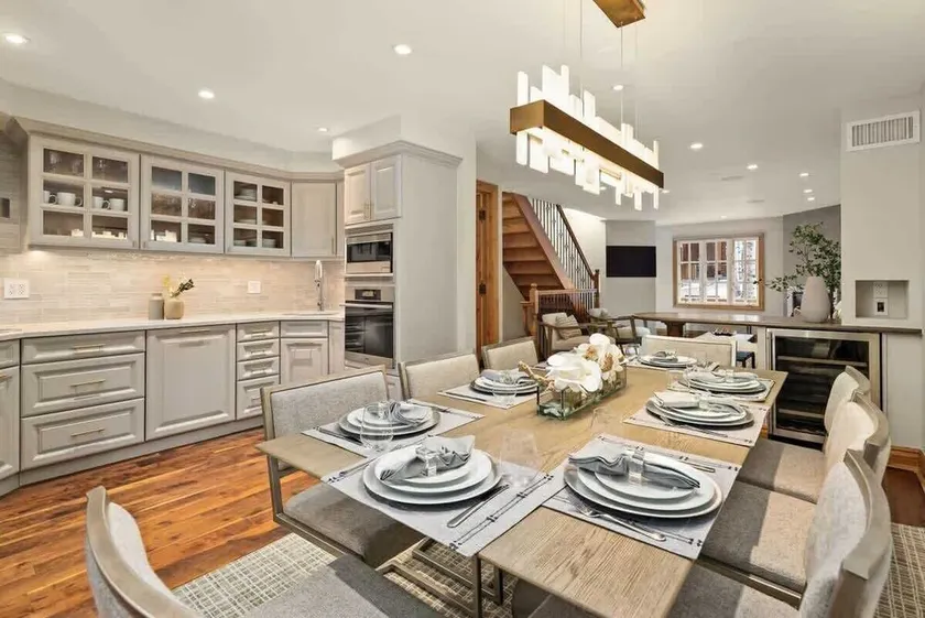 Central AC, Updated 4 BR, 4-5 BA Townhouse, Pool - Image 1