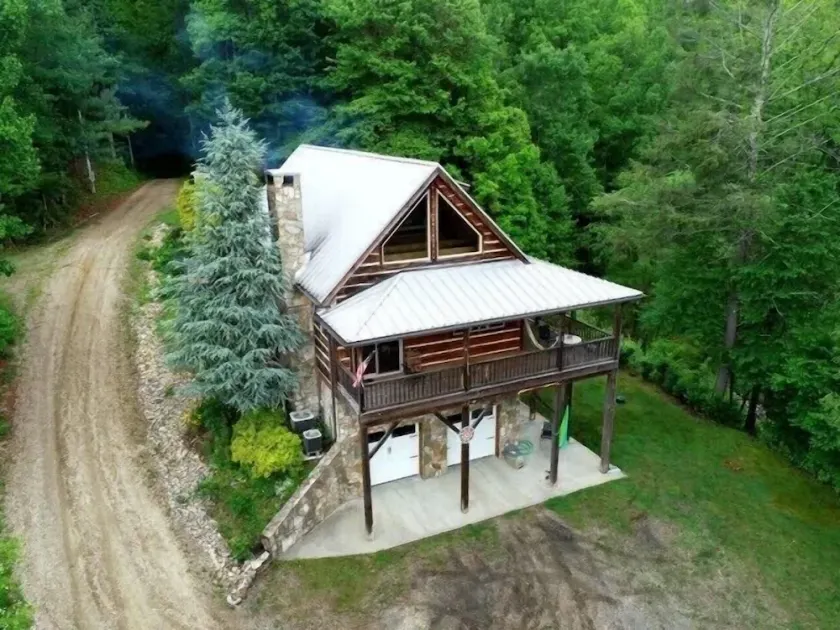 Secluded Mountain Top Cabin! NEW Starlink Internet! - Image 1