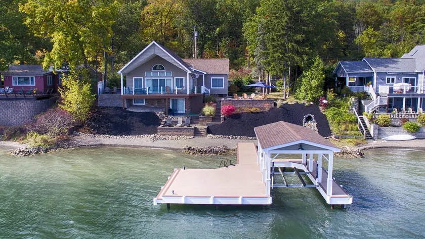 Just Bluffin': Keuka Lake Luxury Rental + Hot Tub! Close to Wineries - Image 1