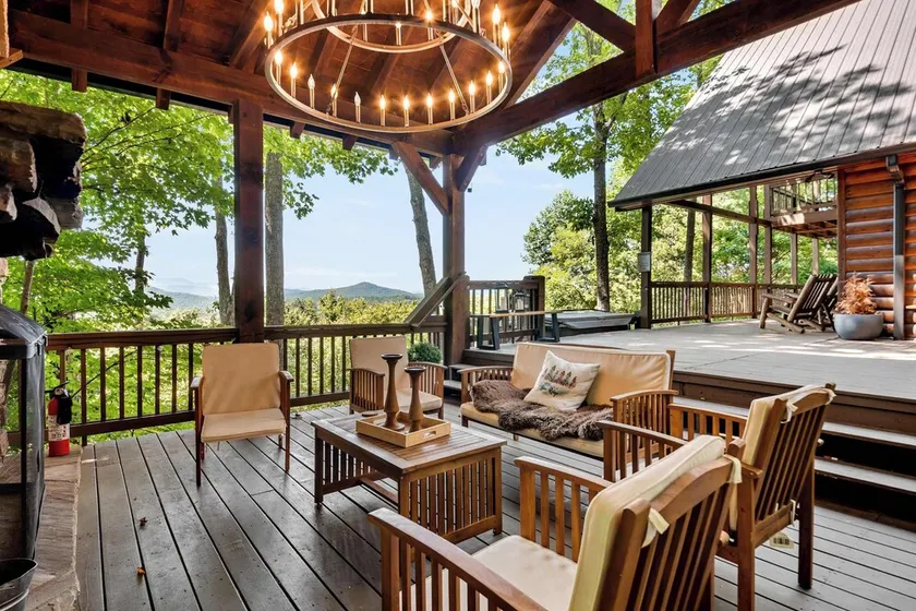 30 percent off thru July 5 Insane Views Hot Tub Game Room - Image 1