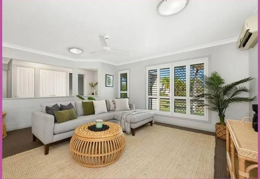 Beautiful, spacious 4 Bedroom 2 Bathroom House in - Image 1