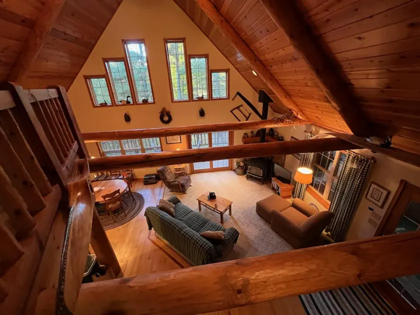 Pioneer Lodge Log Cabin - Image 1