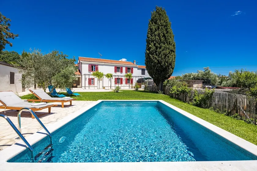 Casa Mirna for 7 people near Pula with sea view & only 2 km from the sea - Image 1