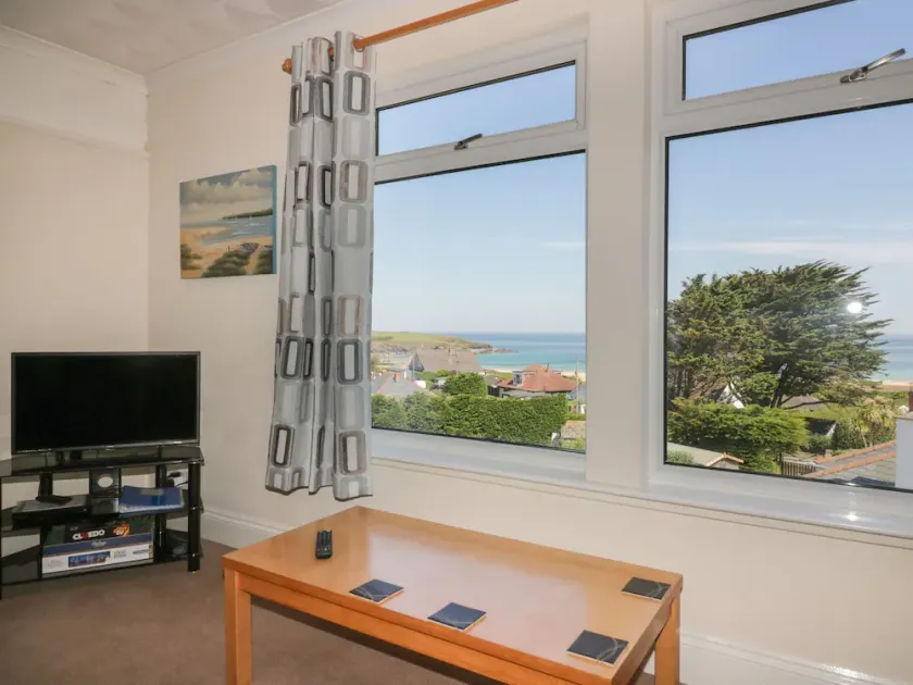 4 Star Apartment with Stunning Sea Views just 200 meters from Harlyn Bay Beach - Image 1
