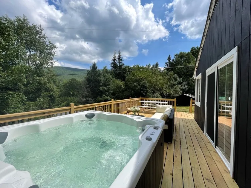 NEW Modern Catskills Cabin w/ HOT TUB & views - Image 1