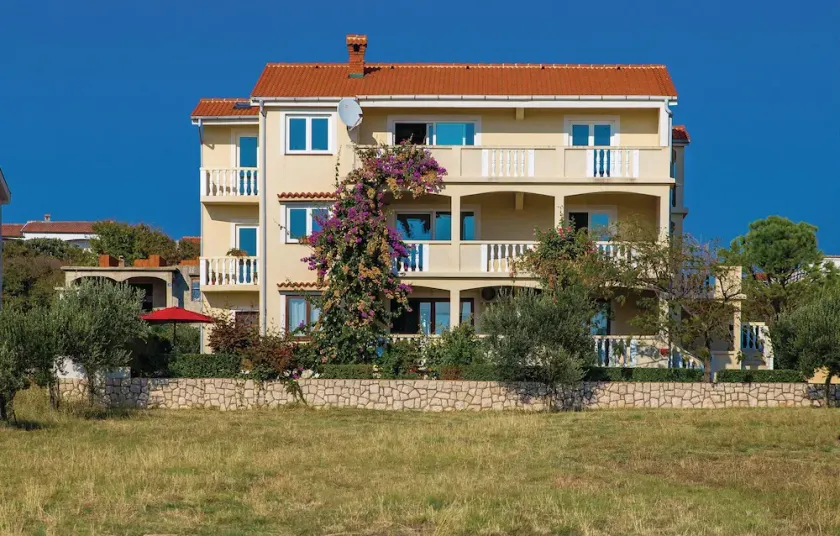 alojamento T1 em Povljana - Image 1