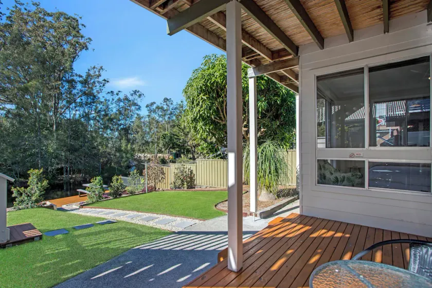 Cosy Renovated 2 Bed cottage on the water - Image 1
