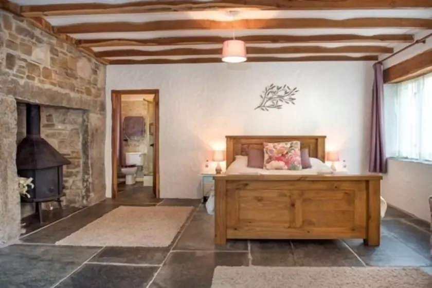 Coombe Farm - Image 1