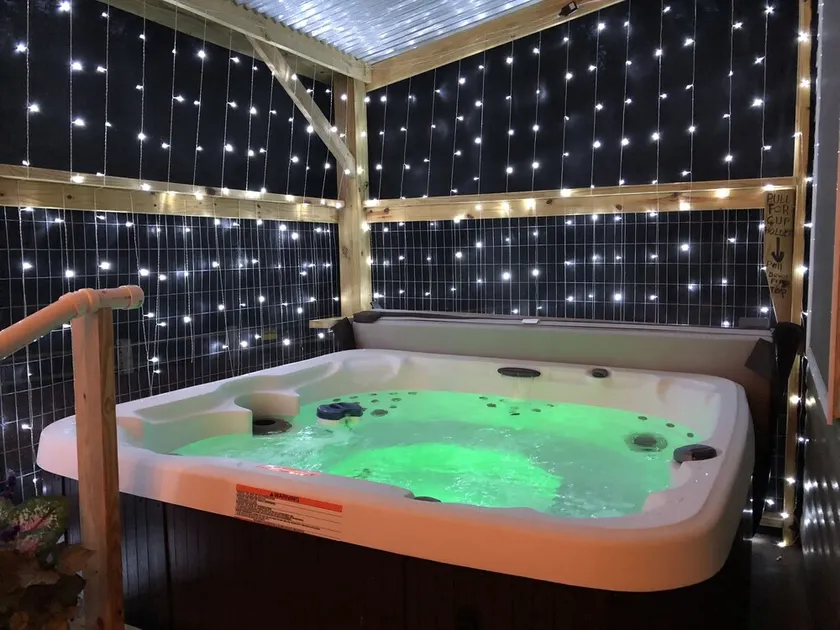 Luxury Jim Thorpe Retreat - Theater, Game Room, Hot Tub & Summer Adventure - Image 1
