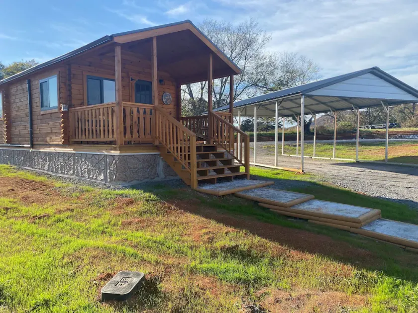 SWIMBAIT CABIN - Image 1