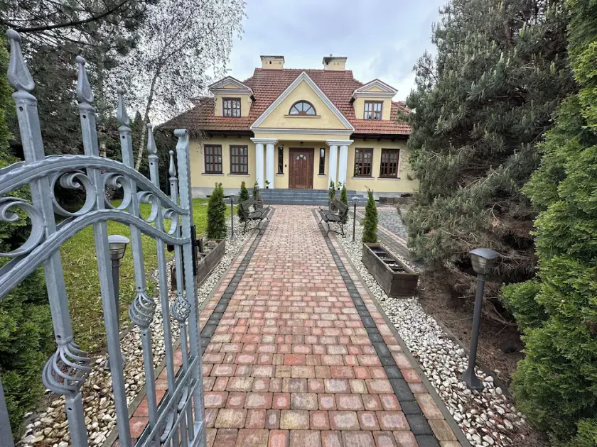 Dako Mansion, Stylish, Modern, Cosy - Image 1
