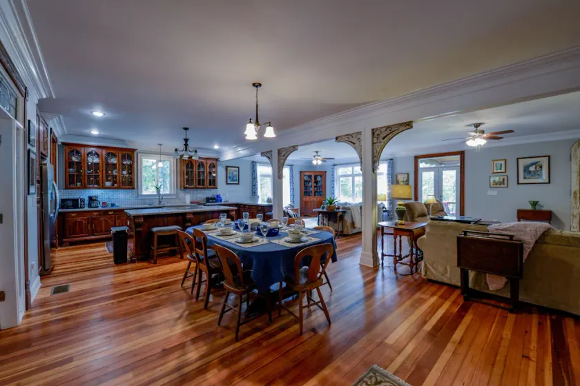 Firefly Lake House - Image 1