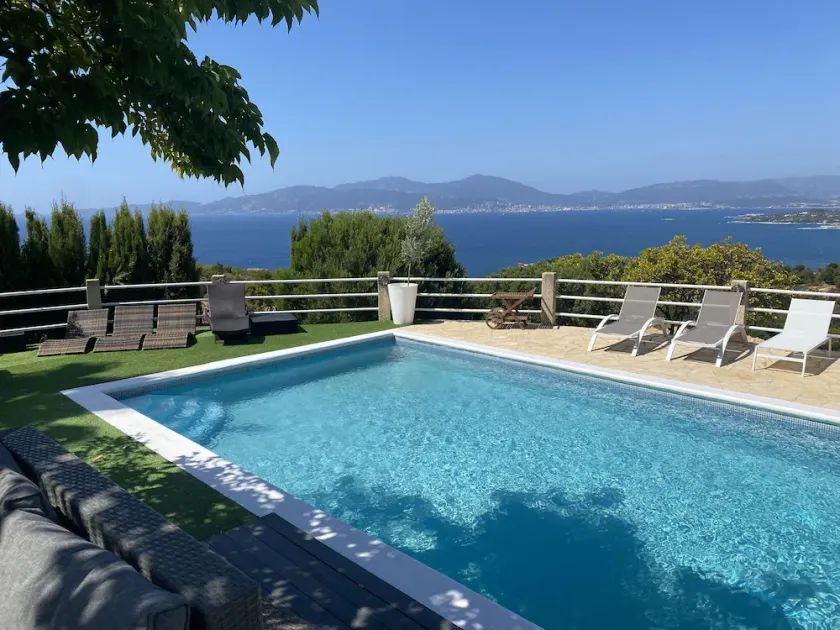 Stupenda villa con vista a 180 gradi sul Golfo di Ajaccio e sulle Sanguinarie - Image 1