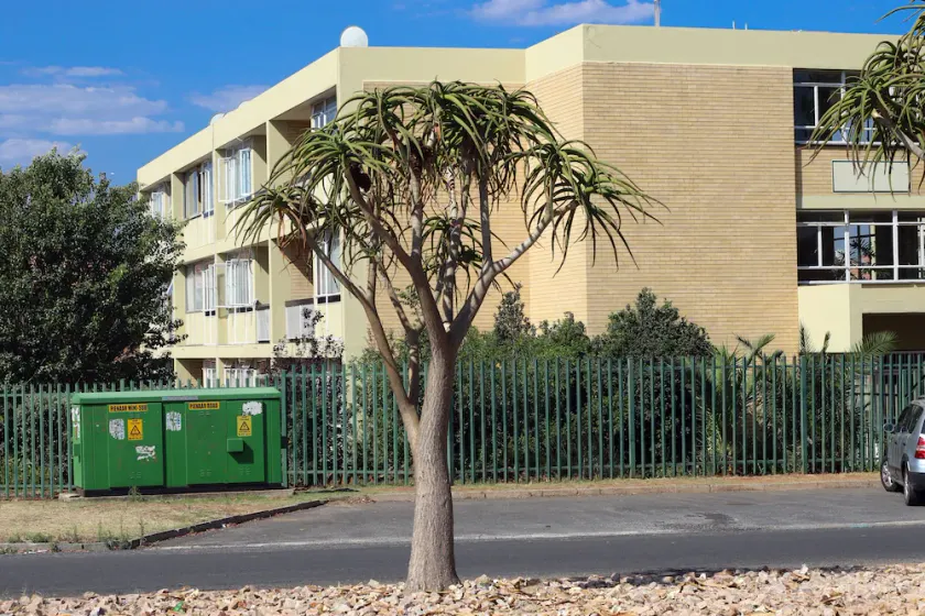 Glen Avion Vacation Home less than 10 minutes from O.R Tambo airport - Image 1