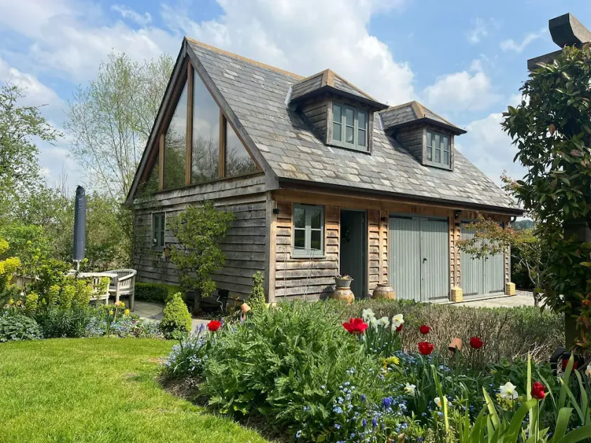 Contemporary Oak Barn in Stunning Cotswold Countryside close to Moreton-in-Marsh - Image 1