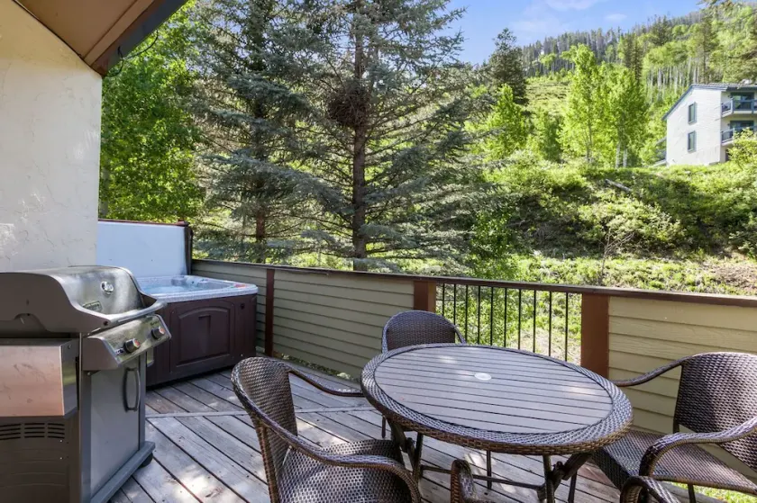 Meadow Creek Condominiums - Image 1