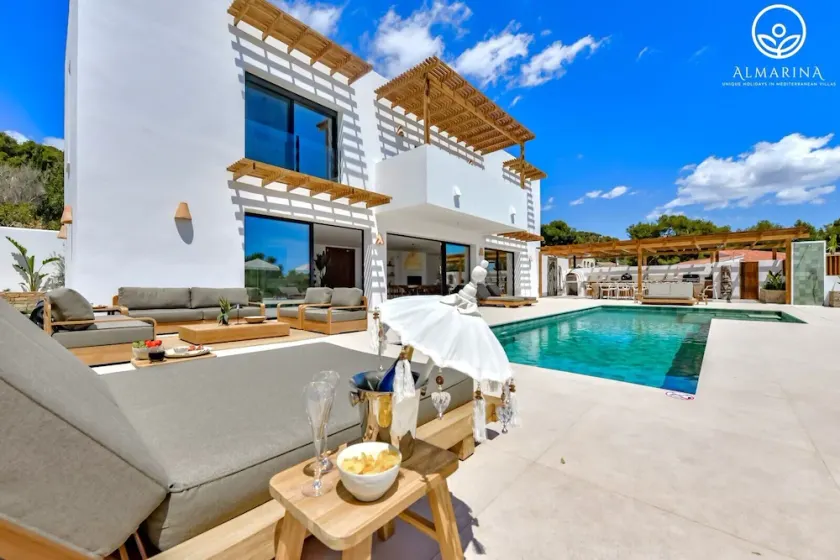 VILLA LUJO - By Almarina Villas - Image 1