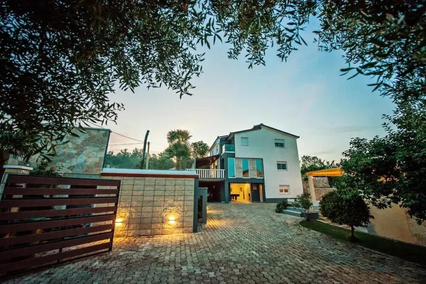 Villa Vida - Image 1