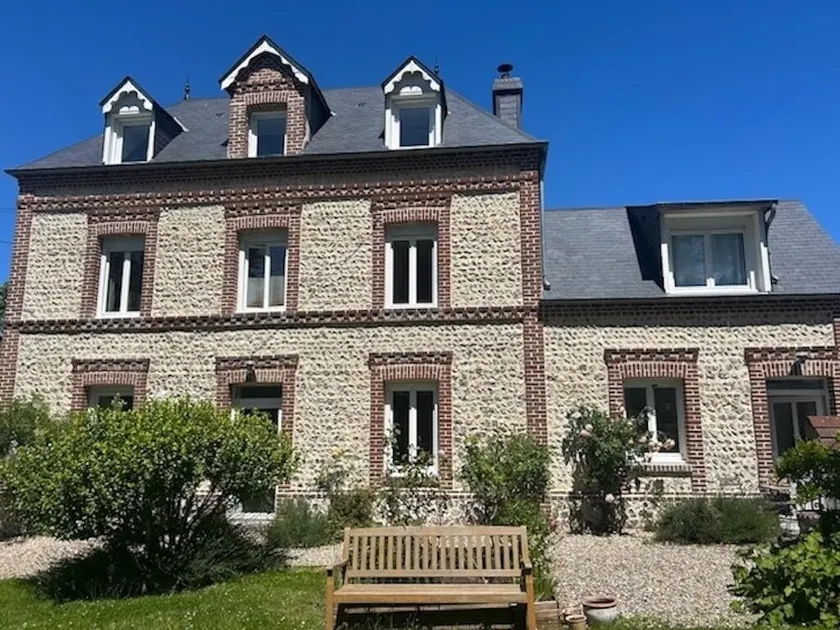 Maison de Maître, Jardin Chatoyant, Village Toutes Commodités au Bord de la mer - Image 1