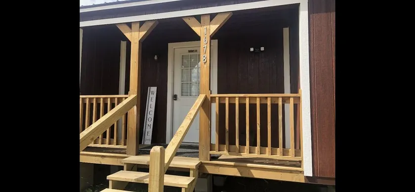 Private Louisiana style cabin w/fire pit - Image 1