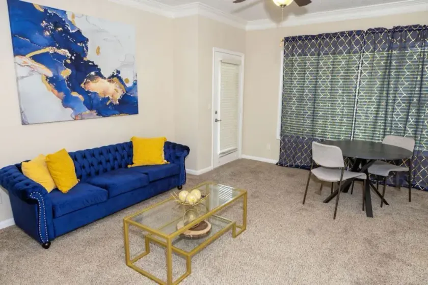 Opulent 1BR Perfectly Fit For COUPLES In MIDTOWN! - Image 1
