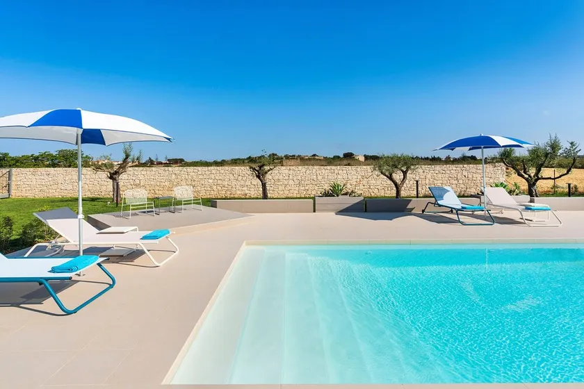 Pool villa, 400 metres from the sea near Marzamemi, Sicily - Image 1
