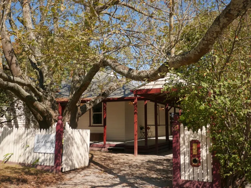 ENDA COTTAGE Self Contained Accommodation - Image 1