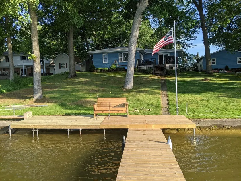 Lakefront house on All Sport Palmer Lake with pier to dock your boat/kayak. - Image 1