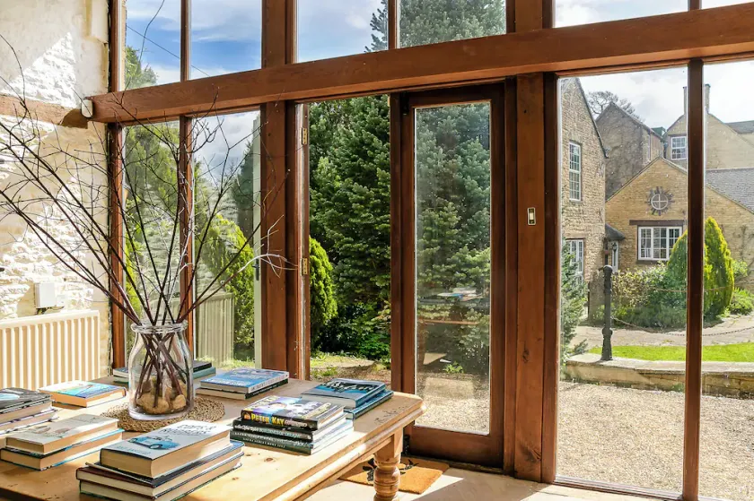Stunning Barn Conversion - Rural Setting - Image 1