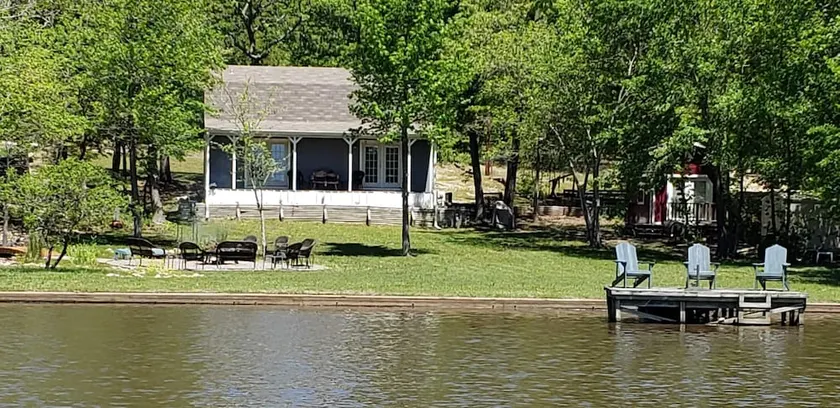 East Texas Lake Cabin Hideaway - Image 1