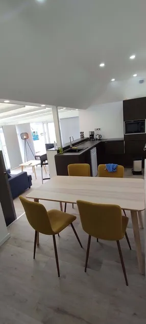 Appartements de Charmes Avec Véranda - Image 1