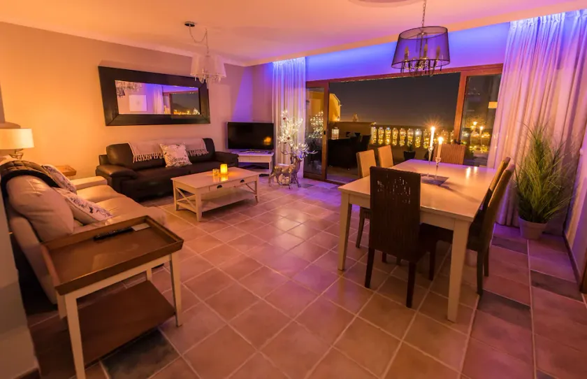 Purer Genuss, Billardtisch, Whirlpool, beheizter Pool, kostenloses Wifi, Full Sky TV !! - Image 1