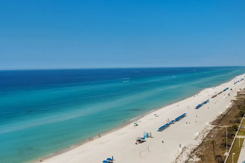 Long Beach 3 - 605 - Image 1