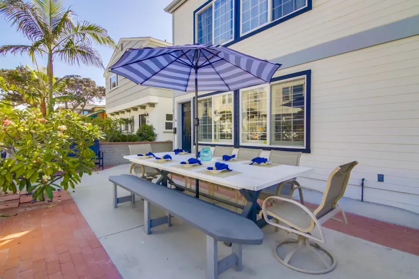 Fantastic bayside vacation home - WiFi, central AC, patio, private washer & dryer - Image 1