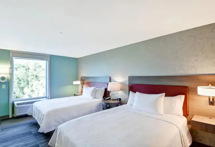 In the Heart of Tampa: Short Drive from Tampa International Airport! - Image 1