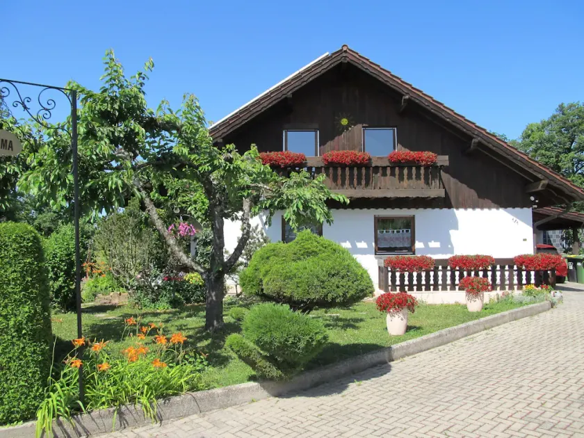 Landhaus Pema vacation apartment near Maulbronn Monastery and Tripsdrill Adventure Park - Image 1