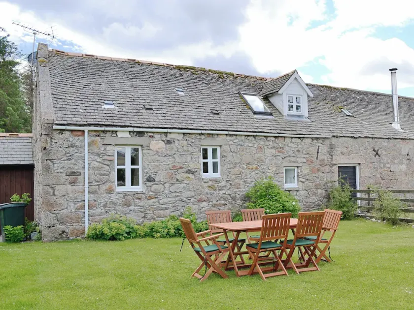 3 bedroom accommodation in Nether Bellandy, Glenrinnes, near Keith - Image 1